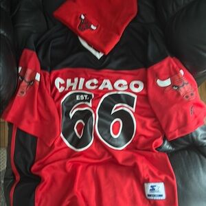Chicago Bulls Red and Black Jersey with Beanie